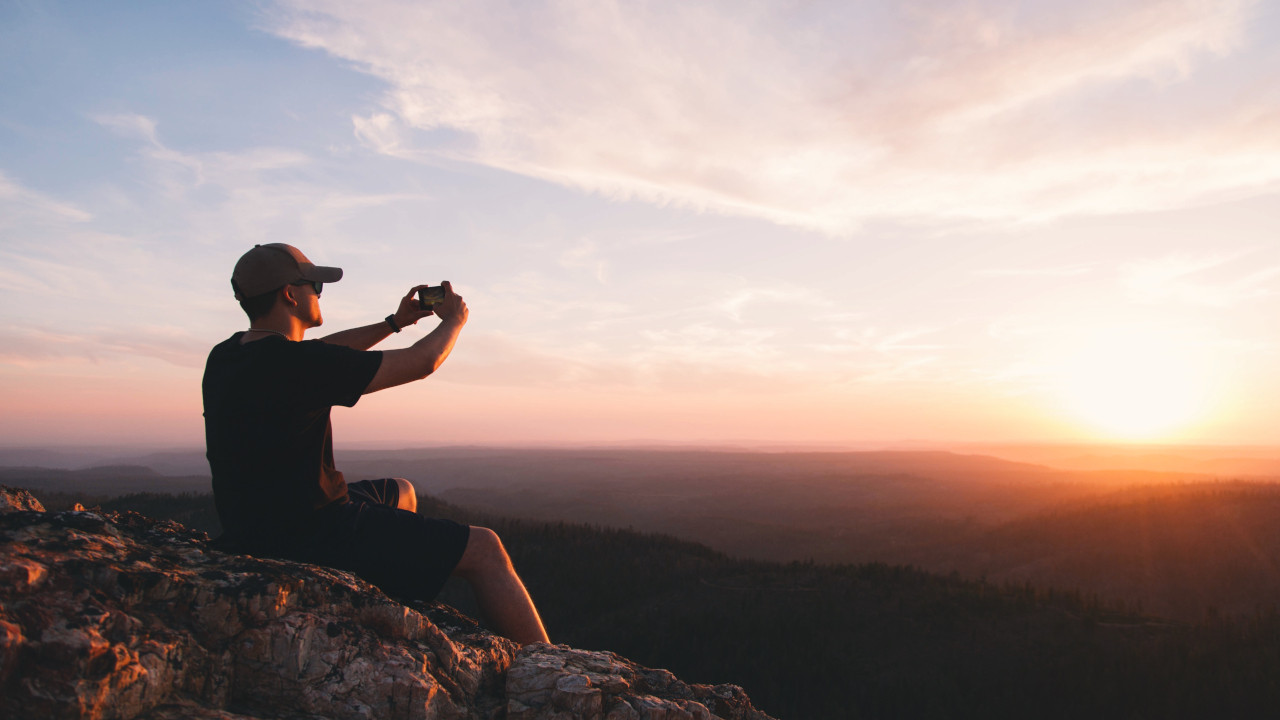 挿絵:山頂から見る日の出